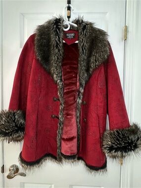 Novelti pour/by Lindor Red Faux-Suede Coat with Faux-Fur Collar and Sleeves